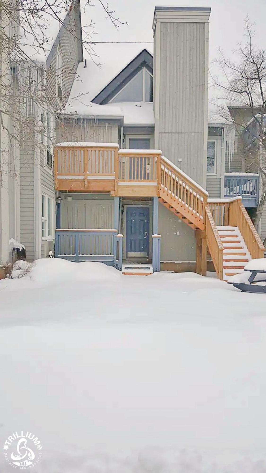 ההרים הכחולים Blue Mountain, Collingwood - Loft Condo, Sleeps 4 מראה חיצוני תמונה